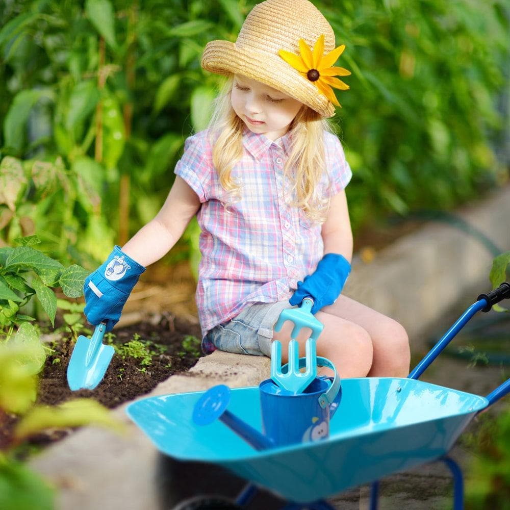 Blue Dinosaur Kids Wheelbarrow Set Scene of use